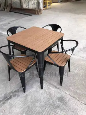 High Quality Outdoor Activities Chars With Centre Table