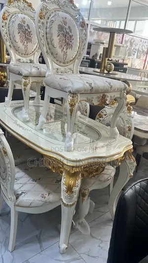 Quality Executive Royal Dining Table With Six Chairs.