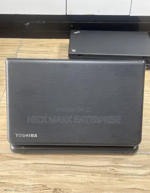 Laptop Toshiba Satellite C50 4GB Intel Pentium HDD 320GB