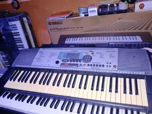Original UK Used Yamaha PSR225 Keyboard