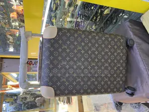 Louis Vuitton Luxury Luggage Box
