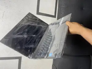 New Laptop Toshiba Satellite C55 4GB Intel Celeron HDD 320GB
