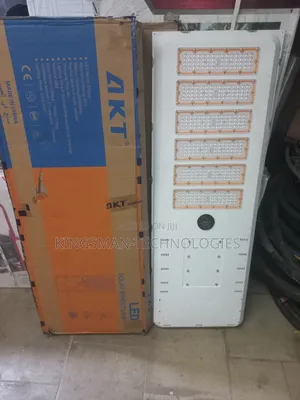 1000 Watt Akt Solar Street Light