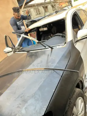 Mercedes Glc300 2018 Windscreen Installation We Deliver
