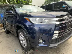 Toyota Highlander XLE 4dr SUV AWD (3.5L 6cyl 6A) 2015 Blue