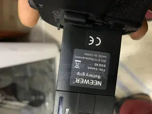 Uk Used Battery Grip for Canon 6D