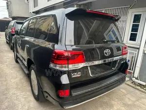 Toyota Land Cruiser 2021 Black