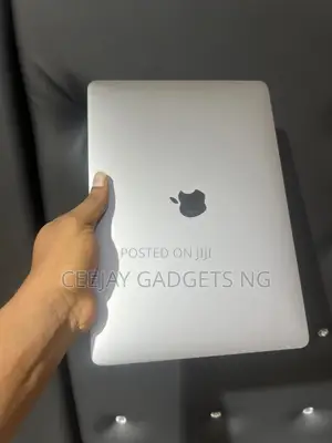 Laptop Apple MacBook Pro 2021 M1 8GB Apple M1 Pro SSD 512GB