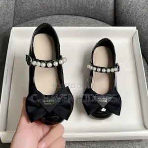 Qualify Girls Flat Shoe