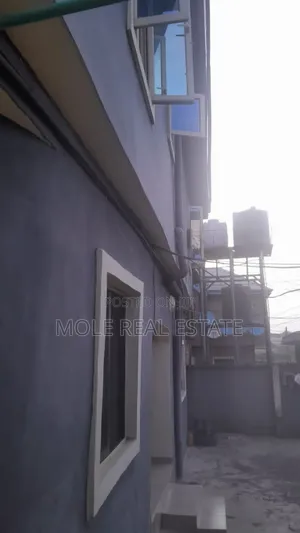 3bdrm Block of Flats in Magodo for sale