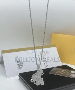 Men’S Luxury Iced Neckpiece N Pendant Silver