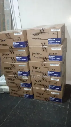 Nec Np-M350x 3lcd Digital Projector. 3,500 Lumens