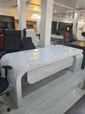 New Imported Luxury Quality Office Table