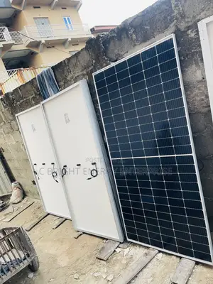 570watts Jinko Solar Panels With 25 Years Guarantee