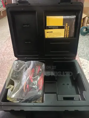 Fluke 1587/1577 Empty Case With Manual and Accessories
