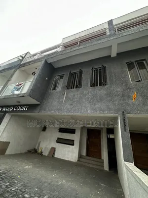 4bdrm Townhouse/Terrace in Agungi for sale