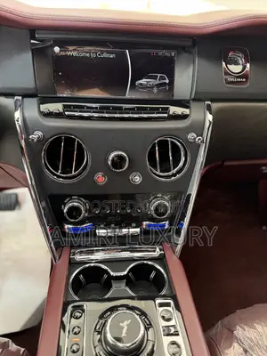 Rolls-Royce Cullinan Base 2020 White