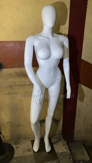 White Female Size 12 Dummy