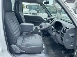 Mazda Bongo 2005 White