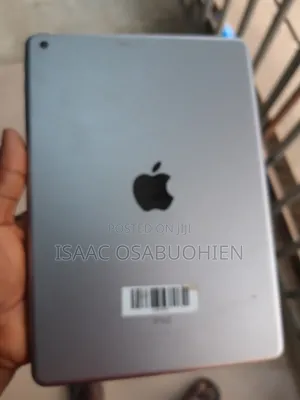 Apple iPad 9.7 32 GB Black