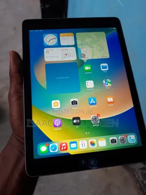 Apple iPad 9.7 32 GB Black