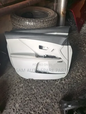 Toyota Venza Door Mat the Two Front Side 2014 Model