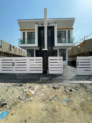 4bdrm Duplex in Ikota for sale