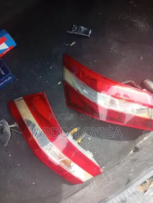 Back Light Toyota Avalon 2015