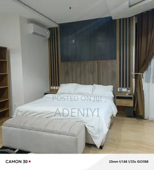 Ulphostery Bed Othoman