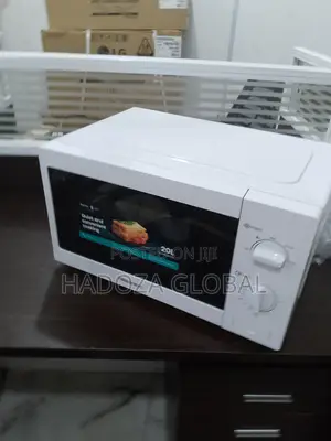 Rust-Resistant Hisense 20L Microwave