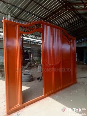 Arc Sliding Gate