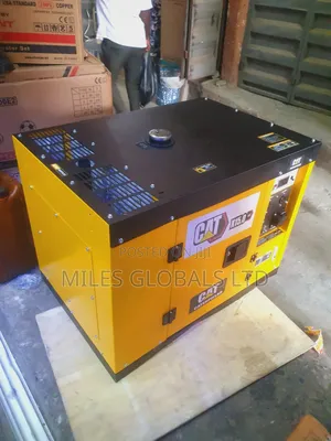 Caterpillar 13kva Diesel Soundproof Generator