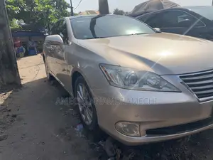 Lexus ES 350 2012 Gold