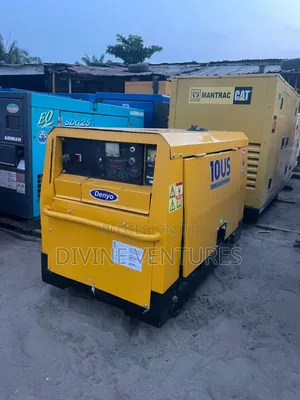 Yellow Japan 10kva Denyo Soundproof Generator