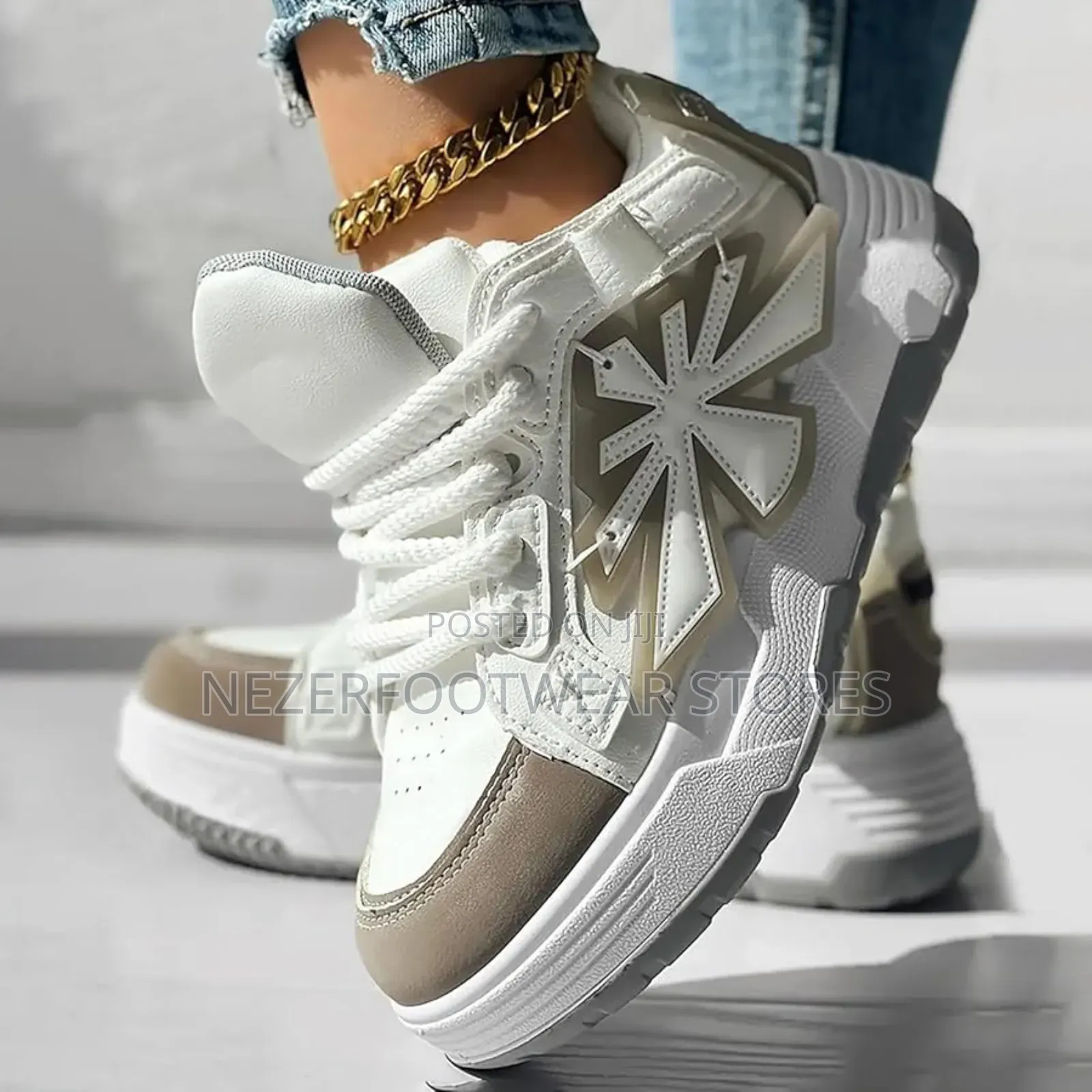 Original Pacogil Sneakers.