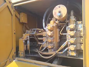 This D8K Bulldozer Foreign Used for Sale