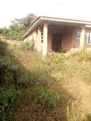6bdrm Bungalow in Ado Residential, Akala Express for sale