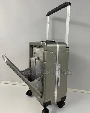 Single Set Box With a Laptop Space