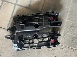 Bumper Hanger Es 350 2015