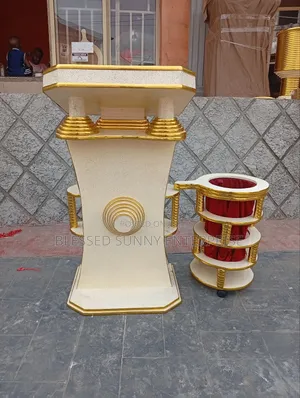 Pulpit With 1 Offering Basket