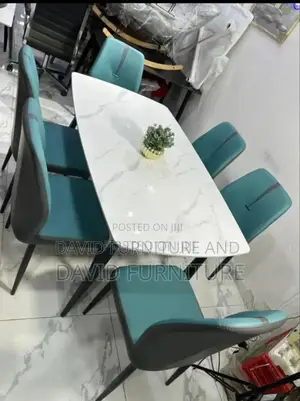 Comfortable Dining Set