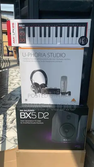 U-Phoria Studio and M-Audio Studio Monitor Bundle