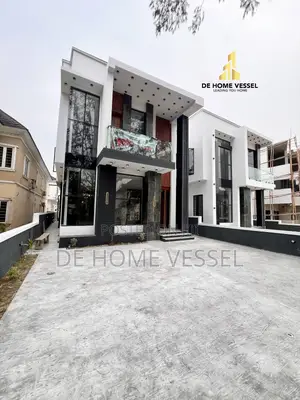 5bdrm Duplex in Lekki for sale