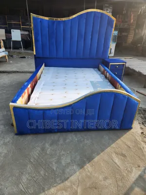 Blue Padded 4.5by6 Bed Set