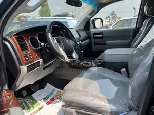 Toyota Sequoia Limited 4dr SUV 4WD (5.7L 8cyl 6A) 2015 Black