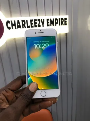 Apple iPhone 8 64 GB White