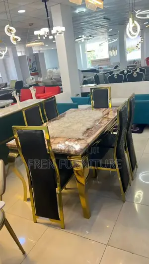 High Quality Dining Table