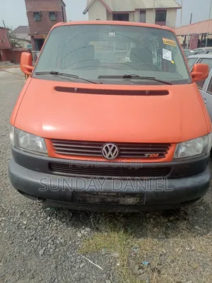 Volkswagen Transporter 2004 Orange