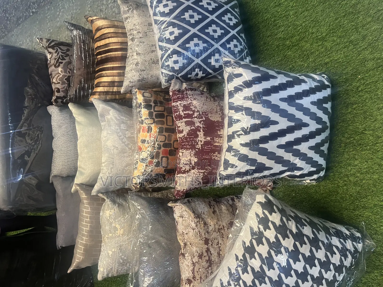 Luxury Trow Pillows