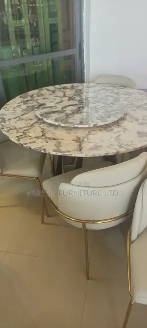 4 Seaters Rotating Dinning Table